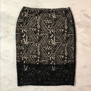 EUC WESTON Overlay Crochet Lace Pencil Skirt